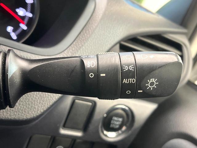 ヴォクシー ZS 煌 SDナビ バックカメラ 両側電動スライド アイドリングストップ LEDヘッド ETC スマートキー 横滑り防止装置 革巻きステアリング マニュアルモード付 デュアルエアコン 純正16インチアルミ(38枚目)