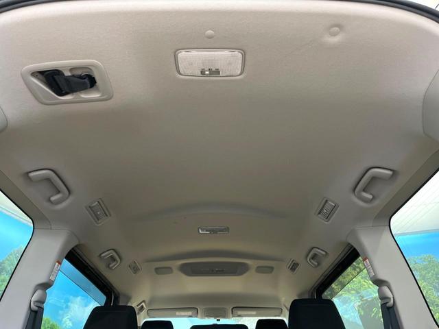 ヴォクシー ZS 煌 SDナビ バックカメラ 両側電動スライド アイドリングストップ LEDヘッド ETC スマートキー 横滑り防止装置 革巻きステアリング マニュアルモード付 デュアルエアコン 純正16インチアルミ(45枚目)