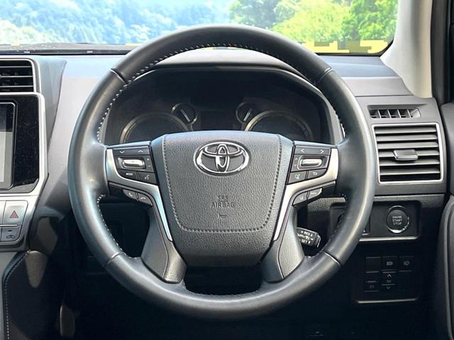 �y�����v�����X�e�A�����O�z�㎿�Ȋv���g�p���邱�ƂŁA��ɂ����������݂ƂĂ��^�]���₷���n���h���ł���