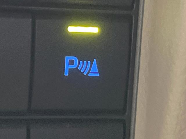 ランドクルーザープラド ＴＸ　Ｌパッケージ　４ＷＤ　７人乗り　純正ＳＤナビ　バックカメラ　セーフティセンス　レーダークルーズ　禁煙車　レザーシート　前席シートエアコン　ドラレコ　コーナーセンサー　スマートキー　ＬＥＤヘッド　ルーフレール（7枚目）