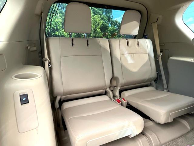 ランドクルーザープラド ＴＸ　Ｌパッケージ　４ＷＤ　７人乗り　純正ＳＤナビ　バックカメラ　セーフティセンス　レーダークルーズ　禁煙車　レザーシート　前席シートエアコン　ドラレコ　コーナーセンサー　スマートキー　ＬＥＤヘッド　ルーフレール（10枚目）