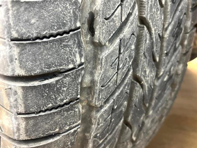 ランドクルーザープラド ＴＸ　Ｌパッケージ　４ＷＤ　７人乗り　純正ＳＤナビ　バックカメラ　セーフティセンス　レーダークルーズ　禁煙車　レザーシート　前席シートエアコン　ドラレコ　コーナーセンサー　スマートキー　ＬＥＤヘッド　ルーフレール（26枚目）