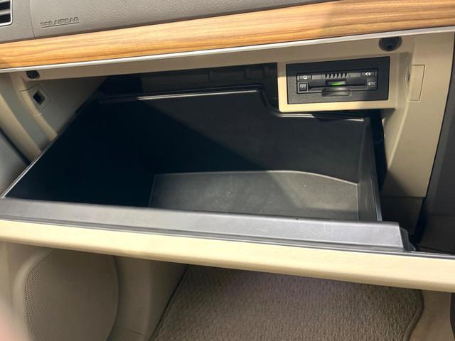 ランドクルーザープラド ＴＸ　Ｌパッケージ　４ＷＤ　７人乗り　純正ＳＤナビ　バックカメラ　セーフティセンス　レーダークルーズ　禁煙車　レザーシート　前席シートエアコン　ドラレコ　コーナーセンサー　スマートキー　ＬＥＤヘッド　ルーフレール（68枚目）