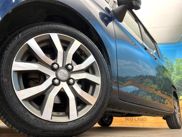 �y�����P�T�C���`�A���~�z�C�[���z�O�ςɃ}�b�`���������A���~�z�C�[���𑕒����Ă���܂��B�e��ЊO�A���~�z�C�[����A�X�^�b�h���X�^�C�����戵�����Ă���܂��B���񂲑��k������