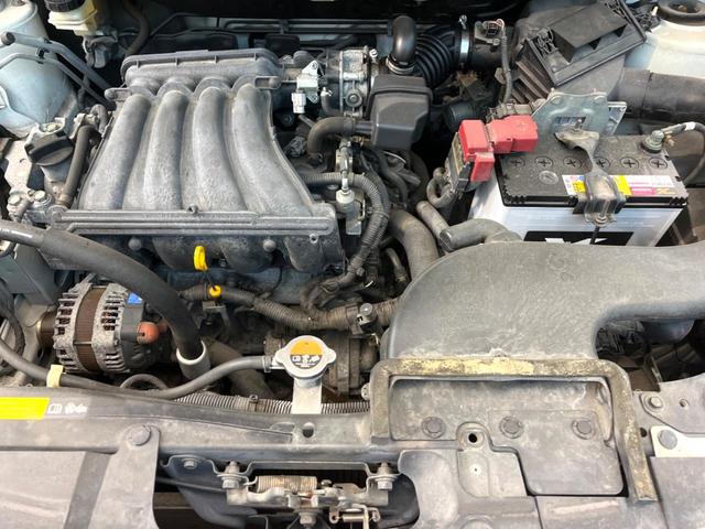 エクストレイル ２０Ｘｔｔ　禁煙車　４ＷＤ　純正ナビ　バックカメラ　全席シートヒーター　スマートキー　ＨＩＤヘッド　ルーフレール　ＥＴＣ　オートハイビーム　オートライト　オートエアコン　ＣＤ　ＤＶＤ再生　フルセグ（18枚目）