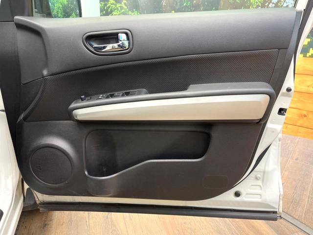 エクストレイル ２０Ｘｔｔ　禁煙車　４ＷＤ　純正ナビ　バックカメラ　全席シートヒーター　スマートキー　ＨＩＤヘッド　ルーフレール　ＥＴＣ　オートハイビーム　オートライト　オートエアコン　ＣＤ　ＤＶＤ再生　フルセグ（31枚目）