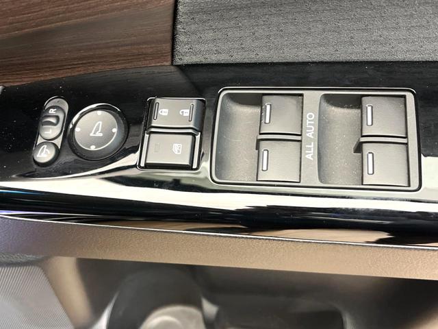 オデッセイハイブリッド ｅ：ＨＥＶアブソルート・ＥＸ　禁煙車　両側電動ドア　純正９インチナビ　全周囲カメラ　電動リアゲート　ホンダセンシング　ハーフレザーシート　ドラレコ　コーナーセンサー　スマートキー　ＬＥＤヘッド　ビルトインＥＴＣ（39枚目）