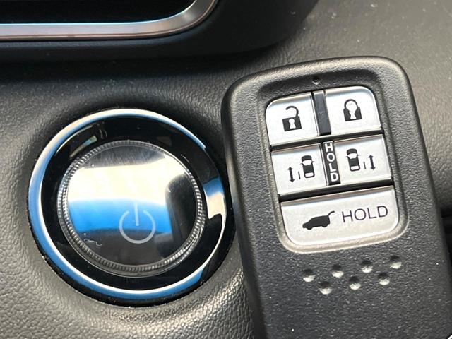 オデッセイハイブリッド ｅ：ＨＥＶアブソルート・ＥＸ　禁煙車　両側電動ドア　純正９インチナビ　全周囲カメラ　電動リアゲート　ホンダセンシング　ハーフレザーシート　ドラレコ　コーナーセンサー　スマートキー　ＬＥＤヘッド　ビルトインＥＴＣ（67枚目）