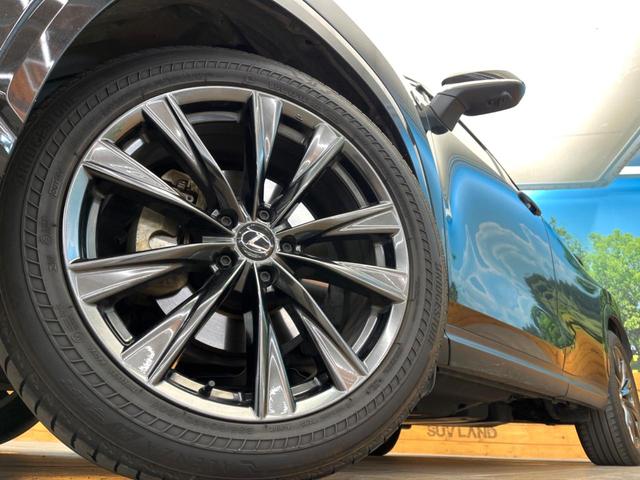 �y�����Q�O�C���`�A���~�z�C�[���z�O�ςɃ}�b�`���������A���~�z�C�[���𑕒����Ă���܂��B�e��ЊO�A���~�z�C�[����A�X�^�b�h���X�^�C�����戵�����Ă���܂��B���񂲑��k������