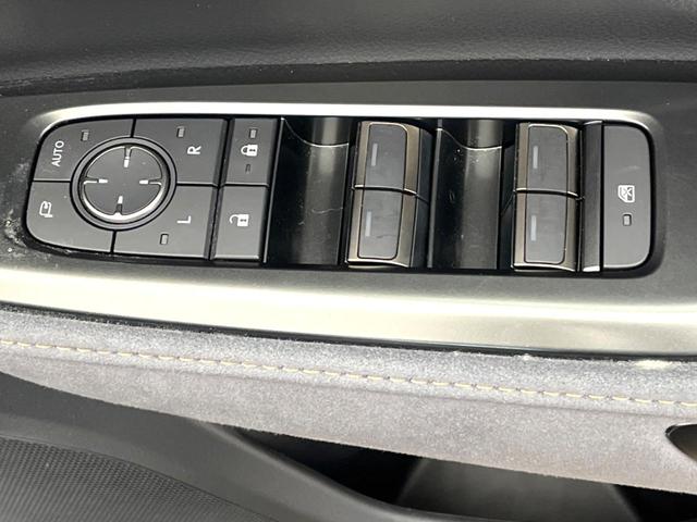 ＬＢＸ アクティブ　禁煙車　９インチディスプレイオーディオ　全周囲カメラ　プリクラッシュセーフティ　レーダークルーズ　ハーフレザーシート　パワーシート　コーナーセンサー　スマートキー　ＥＴＣ２．０　オートハイビーム（39枚目）