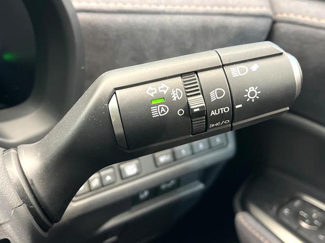 ＬＢＸ アクティブ　禁煙車　９インチディスプレイオーディオ　全周囲カメラ　プリクラッシュセーフティ　レーダークルーズ　ハーフレザーシート　パワーシート　コーナーセンサー　スマートキー　ＥＴＣ２．０　オートハイビーム（48枚目）