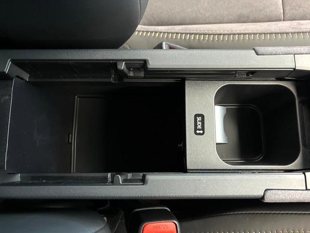 ＬＢＸ アクティブ　禁煙車　９インチディスプレイオーディオ　全周囲カメラ　プリクラッシュセーフティ　レーダークルーズ　ハーフレザーシート　パワーシート　コーナーセンサー　スマートキー　ＥＴＣ２．０　オートハイビーム（52枚目）