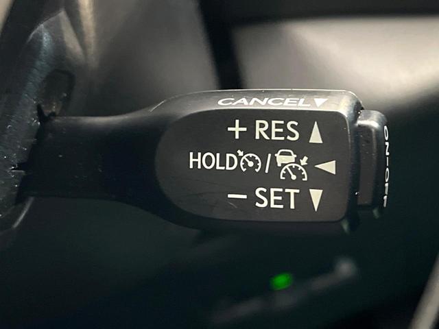 �y���[�_�[�N���[�Y�R���g���[���z�������H�ł̒��������s���y�ɁI�I�����ő��x��ۂN���[�Y�R���g���[�����A�Փˌy���V�X�e���ƘA�g���A�O���̎ԗ������m���ĎԊԂ�ۂ悤�ɑ��x���߂��Ă���܂��I�I