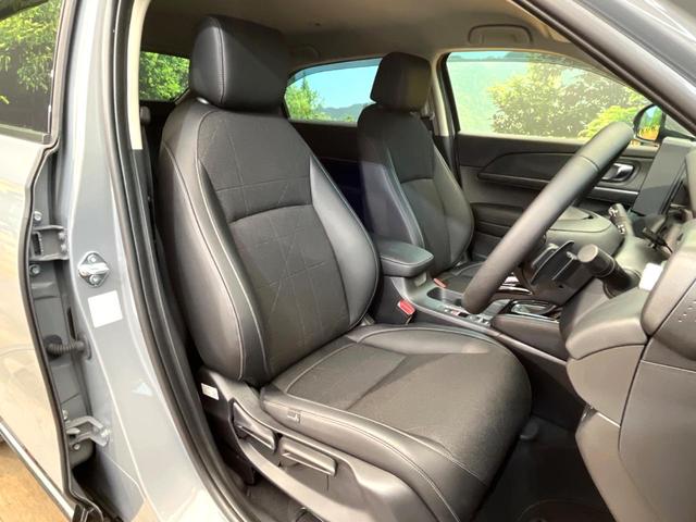 ヴェゼル ｅ：ＨＥＶ　Ｚ　ＳＤナビ　バックカメラ　ホンダセンシング　ステアリングヒーター　シートヒーター　コーナーセンサー　ブラインドビュースポットモニター　禁煙車　ＥＴＣ　ドラレコ　電動リアゲート　ハーフレザーシート（8枚目）