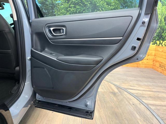 ヴェゼル ｅ：ＨＥＶ　Ｚ　ＳＤナビ　バックカメラ　ホンダセンシング　ステアリングヒーター　シートヒーター　コーナーセンサー　ブラインドビュースポットモニター　禁煙車　ＥＴＣ　ドラレコ　電動リアゲート　ハーフレザーシート（32枚目）