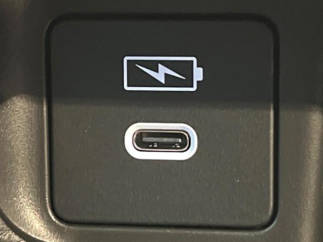 ヴェゼル ｅ：ＨＥＶ　Ｚ　ＳＤナビ　バックカメラ　ホンダセンシング　ステアリングヒーター　シートヒーター　コーナーセンサー　ブラインドビュースポットモニター　禁煙車　ＥＴＣ　ドラレコ　電動リアゲート　ハーフレザーシート（59枚目）