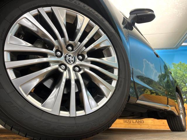 �y�����P�X�C���`�A���~�z�C�[���z�O�ςɃ}�b�`���������A���~�z�C�[���𑕒����Ă���܂��B�e��ЊO�A���~�z�C�[����A�X�^�b�h���X�^�C�����戵�����Ă���܂��B���񂲑��k����������