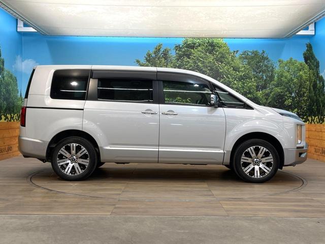 デリカＤ：５ Ｐ　禁煙車　４ＷＤ　ディーゼル（軽油）　両側電動ドア　バックカメラ　衝突被害軽減システム　レーダークルーズ　電動リアゲート　レザーシート　パワーシート　ドラレコ　スマートキー　ＬＥＤヘッド（29枚目）