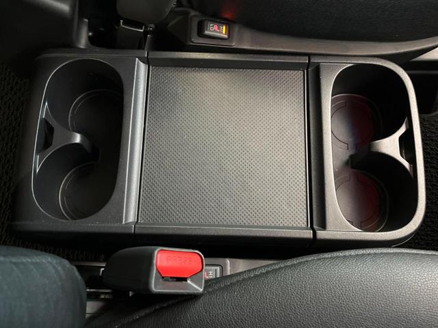 デリカＤ：５ Ｐ　禁煙車　４ＷＤ　ディーゼル（軽油）　両側電動ドア　バックカメラ　衝突被害軽減システム　レーダークルーズ　電動リアゲート　レザーシート　パワーシート　ドラレコ　スマートキー　ＬＥＤヘッド（52枚目）