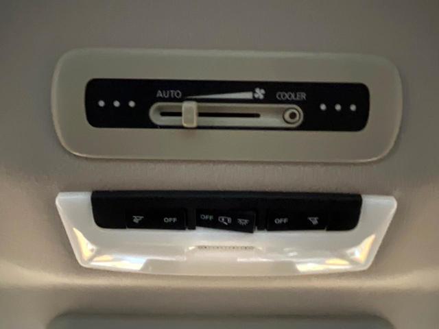 セレナ ハイウェイスター　Ｖセレクション　フリップダウンモニター　両側電動ドア　純正ＳＤナビ　バックカメラ　衝突被害軽減システム　ＬＥＤヘッド　ＥＴＣ　純正１８インチアルミ　Ｂｌｕｅｔｏｏｔｈ　ＣＤ　ＤＶＤ再生　地デジ（42枚目）