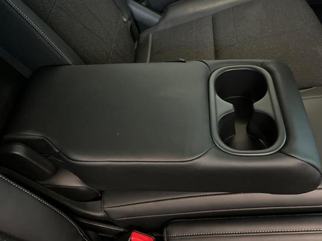 ヴェゼル ｅ：ＨＥＶ　Ｚ　禁煙車　純正９インチナビ　バックカメラ　ホンダセンシング　シートヒーター　ブラインドスポットモニター　レーダークルーズ　電動リアゲート　コーナーセンサー　パドルシフト　ＬＥＤヘッド　ＥＴＣ（38枚目）