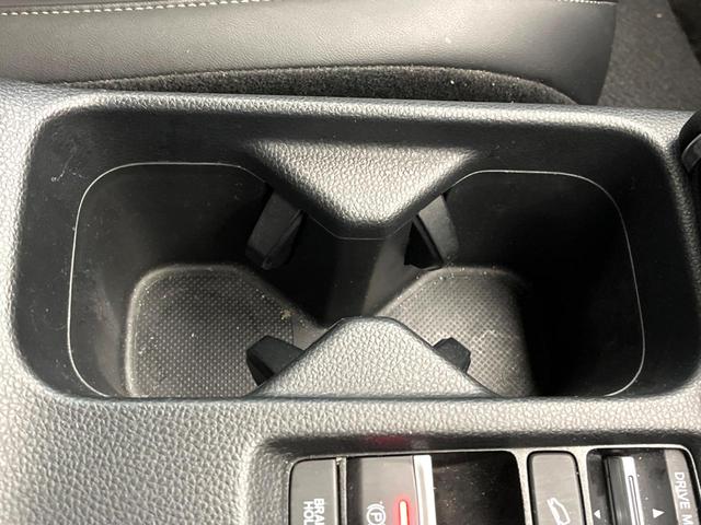 ヴェゼル ｅ：ＨＥＶ　Ｚ　禁煙車　純正９インチナビ　バックカメラ　ホンダセンシング　シートヒーター　ブラインドスポットモニター　レーダークルーズ　電動リアゲート　コーナーセンサー　パドルシフト　ＬＥＤヘッド　ＥＴＣ（56枚目）