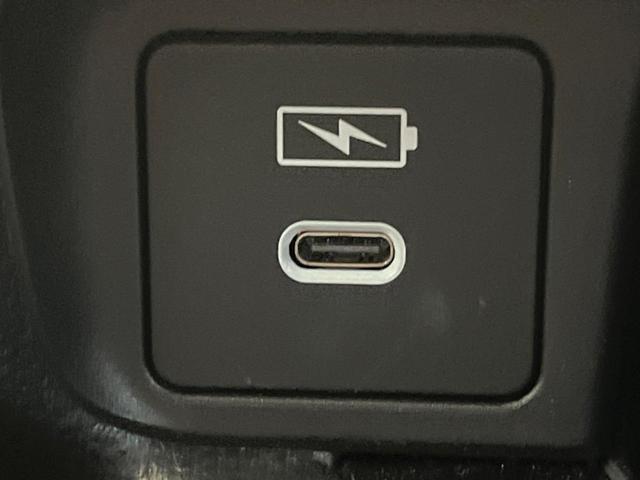 ヴェゼル ｅ：ＨＥＶ　Ｚ　禁煙車　純正９インチナビ　バックカメラ　ホンダセンシング　シートヒーター　ブラインドスポットモニター　レーダークルーズ　電動リアゲート　コーナーセンサー　パドルシフト　ＬＥＤヘッド　ＥＴＣ（63枚目）