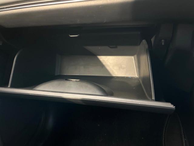 ヴェゼル ｅ：ＨＥＶ　Ｚ　禁煙車　純正９インチナビ　バックカメラ　ホンダセンシング　シートヒーター　ブラインドスポットモニター　レーダークルーズ　電動リアゲート　コーナーセンサー　パドルシフト　ＬＥＤヘッド　ＥＴＣ（69枚目）