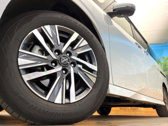 �y�����P�U�C���`�A���~�z�C�[���z�O�ςɃ}�b�`���������A���~�z�C�[���𑕒����Ă���܂��B�e��ЊO�A���~�z�C�[����A�X�^�b�h���X�^�C�����戵�����Ă���܂��B���񂲑��k������