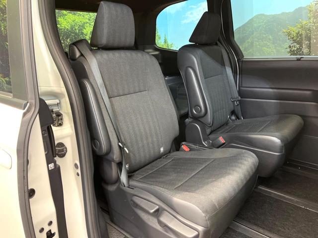 ノア Ｓ－Ｇ　禁煙車　快適利便ＰＫＧ　両側電動ドア　純正１０．５型ナビ　ＥＴＣ　バックカメラ　セーフティセンス　レーダークルーズ　ＣＤ／ＤＶＤデッキ　ＨＤＭＩ入力　シートヒーター　ＬＥＤヘッド　純正１６インチＡＷ（9枚目）