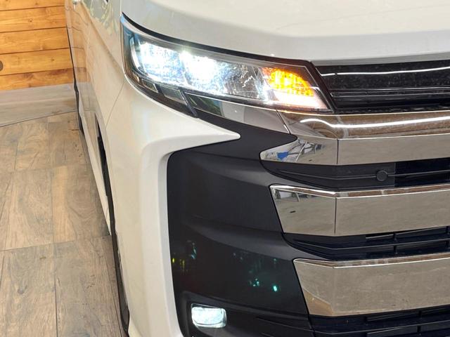 ノア Ｓ－Ｇ　禁煙車　快適利便ＰＫＧ　両側電動ドア　純正１０．５型ナビ　ＥＴＣ　バックカメラ　セーフティセンス　レーダークルーズ　ＣＤ／ＤＶＤデッキ　ＨＤＭＩ入力　シートヒーター　ＬＥＤヘッド　純正１６インチＡＷ（13枚目）