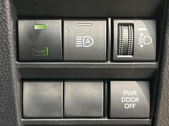 ノア Ｓ－Ｇ　禁煙車　快適利便ＰＫＧ　両側電動ドア　純正１０．５型ナビ　ＥＴＣ　バックカメラ　セーフティセンス　レーダークルーズ　ＣＤ／ＤＶＤデッキ　ＨＤＭＩ入力　シートヒーター　ＬＥＤヘッド　純正１６インチＡＷ（42枚目）