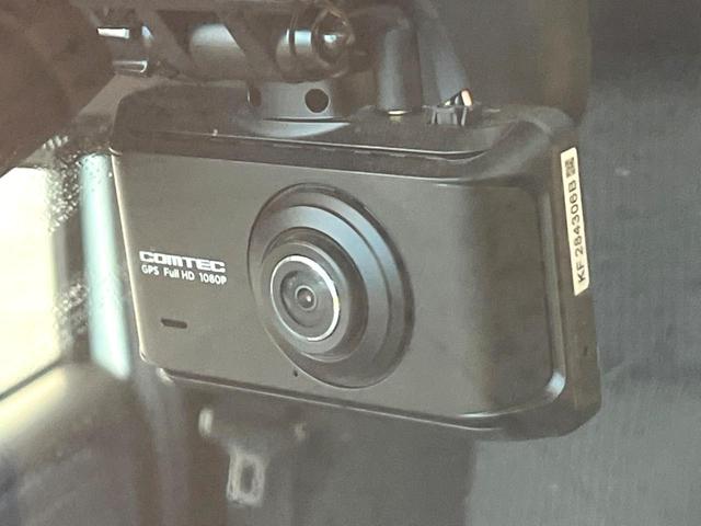 ヴォクシー ＺＳ　煌ＩＩ　禁煙車　ＢＩＧＸ１１インチナビ　両側電動スライドドア　後席モニター　バックカメラ　スマートキー　ＥＴＣ　デュアルエアコン　７人乗り　ＬＥＤヘッド＆フォグ　純正１６インチアルミ　ドラレコ（7枚目）