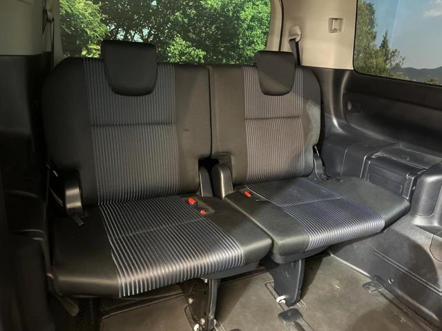 ヴォクシー ＺＳ　煌ＩＩ　禁煙車　ＢＩＧＸ１１インチナビ　両側電動スライドドア　後席モニター　バックカメラ　スマートキー　ＥＴＣ　デュアルエアコン　７人乗り　ＬＥＤヘッド＆フォグ　純正１６インチアルミ　ドラレコ（10枚目）