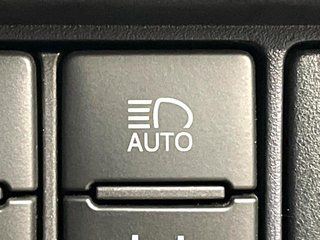 ヴォクシー ＺＳ　煌ＩＩ　禁煙車　ＢＩＧＸ１１インチナビ　両側電動スライドドア　後席モニター　バックカメラ　スマートキー　ＥＴＣ　デュアルエアコン　７人乗り　ＬＥＤヘッド＆フォグ　純正１６インチアルミ　ドラレコ（43枚目）