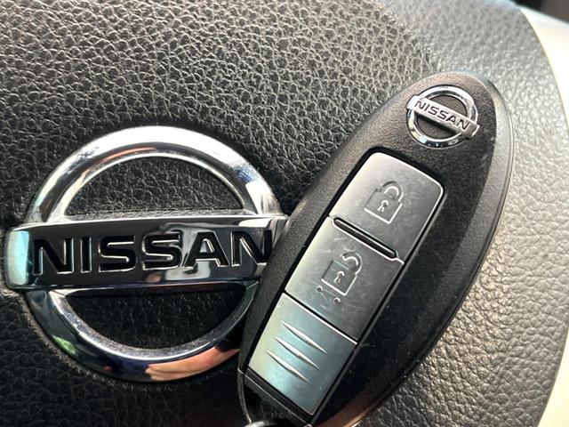 エクストレイル ２０Ｘ　禁煙車　４ＷＤ　純正ＳＤナビ　バックカメラ　レザーシート　純正１７インチアルミ　オートライト　オートエアコン　ＣＤ　地デジ（7枚目）