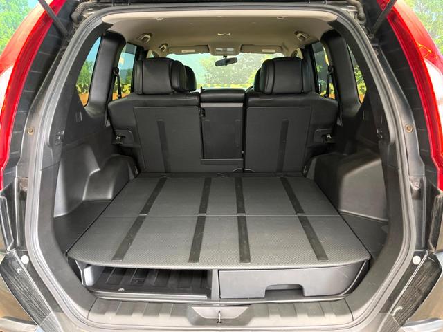 エクストレイル ２０Ｘ　禁煙車　４ＷＤ　純正ＳＤナビ　バックカメラ　レザーシート　純正１７インチアルミ　オートライト　オートエアコン　ＣＤ　地デジ（35枚目）