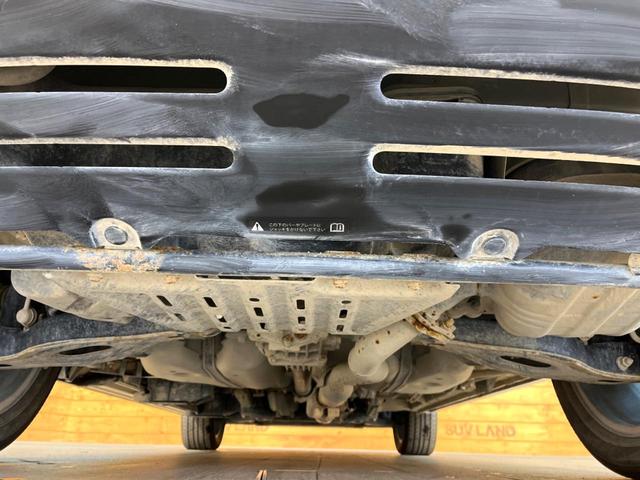 デリカＤ：５ Ｐ　禁煙車　４ＷＤ　ディーゼル（軽油）　ターボ　両側電動ドア　純正１０．１インチナビ　バックカメラ　ｅ－Ａｓｓｉｓｔ　レーダークルーズ　電動リアゲート　レザーシート　パワーシート　ドラレコ　ＬＥＤヘッド（19枚目）