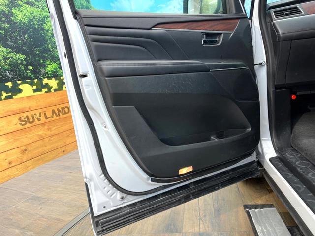 デリカＤ：５ Ｐ　禁煙車　４ＷＤ　ディーゼル（軽油）　ターボ　両側電動ドア　純正１０．１インチナビ　バックカメラ　ｅ－Ａｓｓｉｓｔ　レーダークルーズ　電動リアゲート　レザーシート　パワーシート　ドラレコ　ＬＥＤヘッド（36枚目）