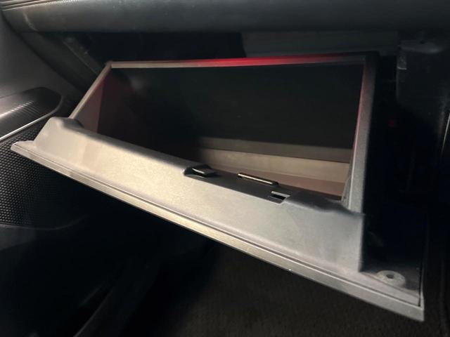 デリカＤ：５ Ｐ　禁煙車　４ＷＤ　ディーゼル（軽油）　ターボ　両側電動ドア　純正１０．１インチナビ　バックカメラ　ｅ－Ａｓｓｉｓｔ　レーダークルーズ　電動リアゲート　レザーシート　パワーシート　ドラレコ　ＬＥＤヘッド（70枚目）