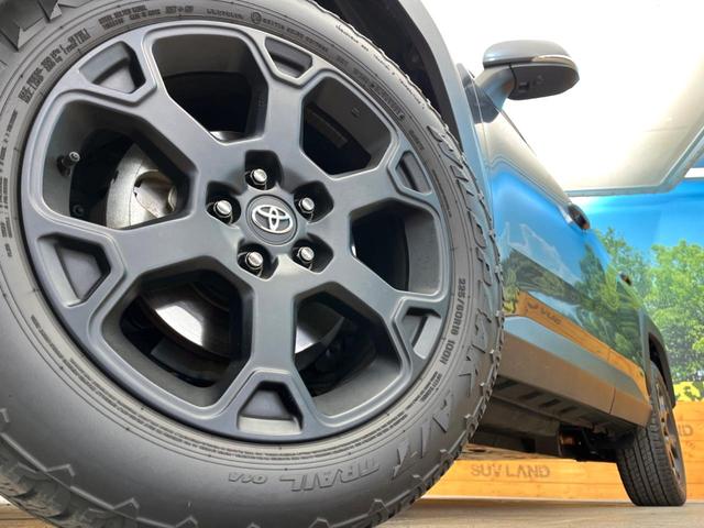 �y�����P�W�C���`�A���~�z�C�[���z�O�ςɃ}�b�`���������A���~�z�C�[���𑕒����Ă���܂��B�e��ЊO�A���~�z�C�[����A�X�^�b�h���X�^�C�����戵�����Ă���܂��B���񂲑��k����������