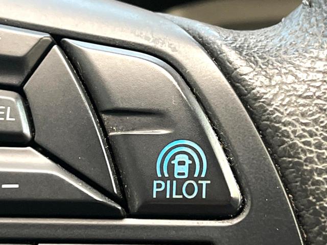 �y�v���p�C���b�g�z�������H�ł̒��������s���y�ɁI�I�a�؎��Ə��񑖍s�̃V�[���ŁA�A�N�Z���E�u���[�L�E�X�e�A�����O�������Ő��䂵�A�������^�]�̕��S���y�����Ă���܂���