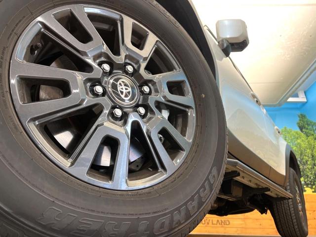 �y�����P�W�C���`�A���~�z�C�[���z�O�ςɃ}�b�`���������A���~�z�C�[���𑕒����Ă���܂��B�e��ЊO�A���~�z�C�[����A�X�^�b�h���X�^�C�����戵�����Ă���܂��B���񂲑��k����������