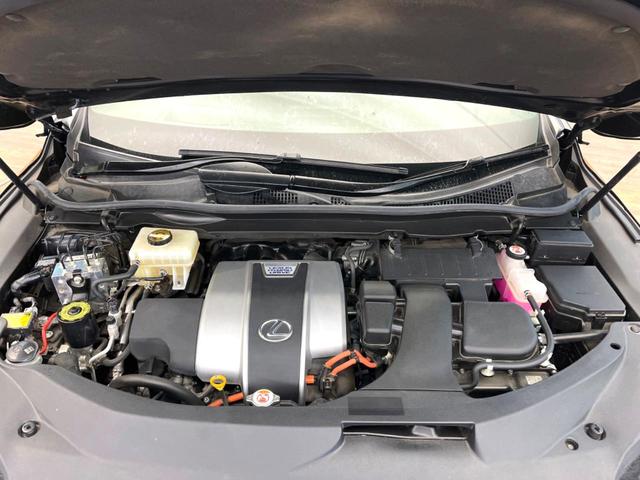 ＲＸ ＲＸ４５０ｈ　Ｆスポーツ　禁煙車　サンルーフ　１２．３インチナビ　マークレビンソンサウンドシステム　ブラインドスポットモニター　電動リアゲート　シートヒーター　全周囲カメラ　純正２０インチアルミ　ＬＥＤヘッド　ＥＴＣ（18枚目）