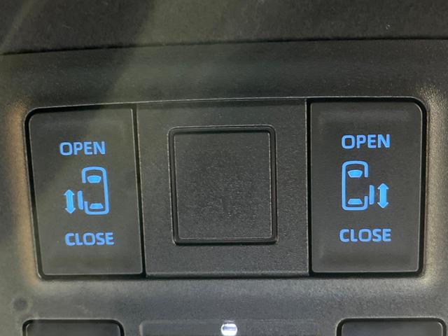 ヴォクシー ハイブリッドＳ－Ｚ　禁煙車　後席モニター　純正１０．５インチナビ　両側電動ドア　バックカメラ　トヨタセーフティ　レーダークルーズ　ハーフレザーシート　コーナーセンサー　ＬＥＤヘッド　ＥＴＣ２．０　オートハイビーム（5枚目）
