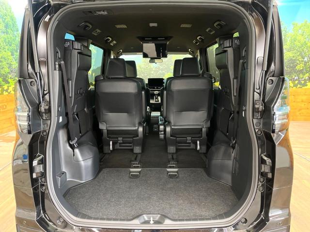 ヴォクシー ハイブリッドＳ－Ｚ　禁煙車　後席モニター　純正１０．５インチナビ　両側電動ドア　バックカメラ　トヨタセーフティ　レーダークルーズ　ハーフレザーシート　コーナーセンサー　ＬＥＤヘッド　ＥＴＣ２．０　オートハイビーム（11枚目）