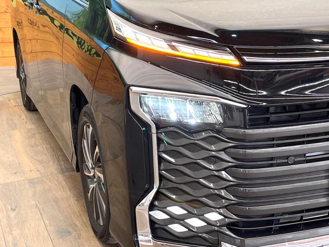 ヴォクシー ハイブリッドＳ－Ｚ　禁煙車　後席モニター　純正１０．５インチナビ　両側電動ドア　バックカメラ　トヨタセーフティ　レーダークルーズ　ハーフレザーシート　コーナーセンサー　ＬＥＤヘッド　ＥＴＣ２．０　オートハイビーム（13枚目）