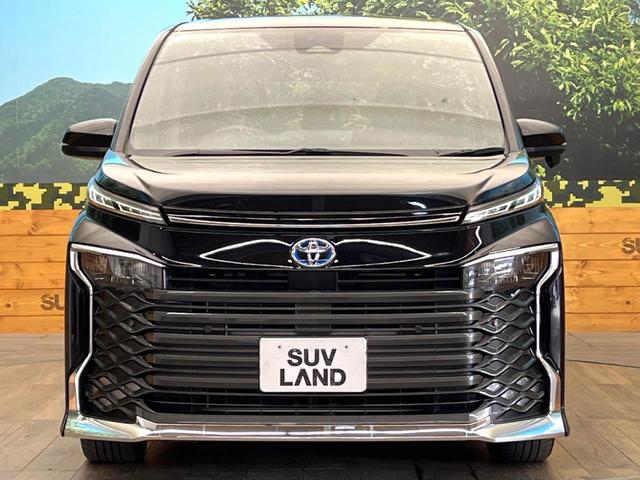 ヴォクシー ハイブリッドＳ－Ｚ　禁煙車　後席モニター　純正１０．５インチナビ　両側電動ドア　バックカメラ　トヨタセーフティ　レーダークルーズ　ハーフレザーシート　コーナーセンサー　ＬＥＤヘッド　ＥＴＣ２．０　オートハイビーム（15枚目）