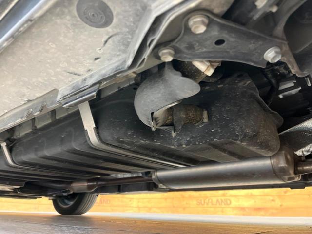 ヴォクシー ハイブリッドＳ－Ｚ　禁煙車　後席モニター　純正１０．５インチナビ　両側電動ドア　バックカメラ　トヨタセーフティ　レーダークルーズ　ハーフレザーシート　コーナーセンサー　ＬＥＤヘッド　ＥＴＣ２．０　オートハイビーム（21枚目）