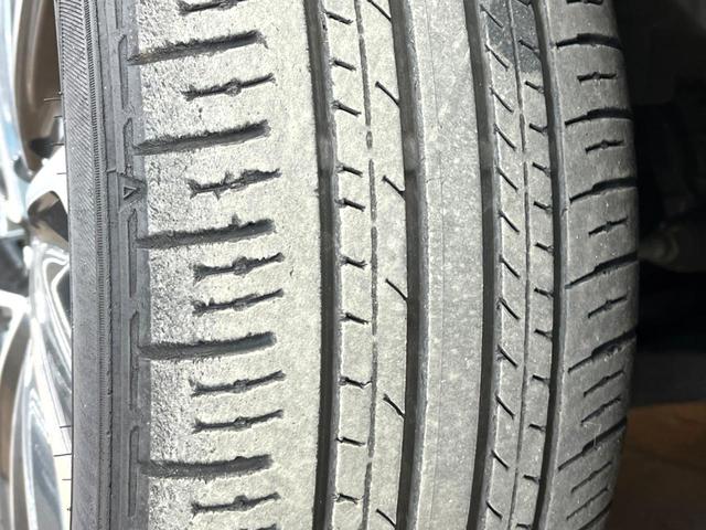 ヴォクシー ハイブリッドＳ－Ｚ　禁煙車　後席モニター　純正１０．５インチナビ　両側電動ドア　バックカメラ　トヨタセーフティ　レーダークルーズ　ハーフレザーシート　コーナーセンサー　ＬＥＤヘッド　ＥＴＣ２．０　オートハイビーム（26枚目）